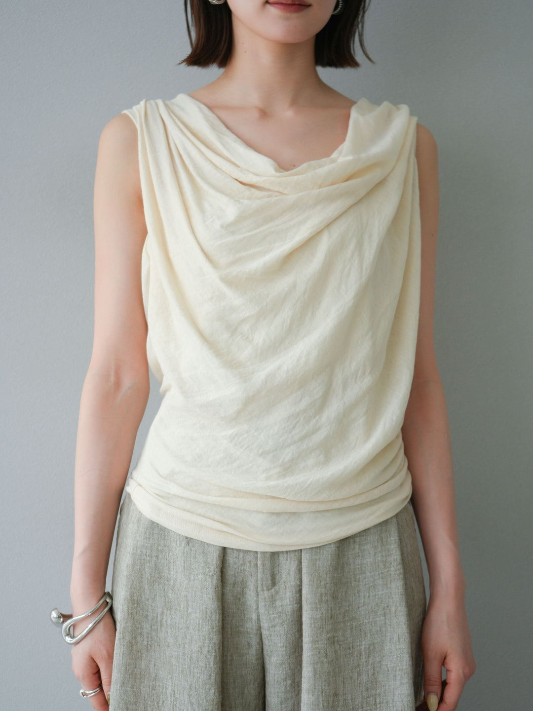 [預訂] 串珠鏈垂墜上衣/象牙色