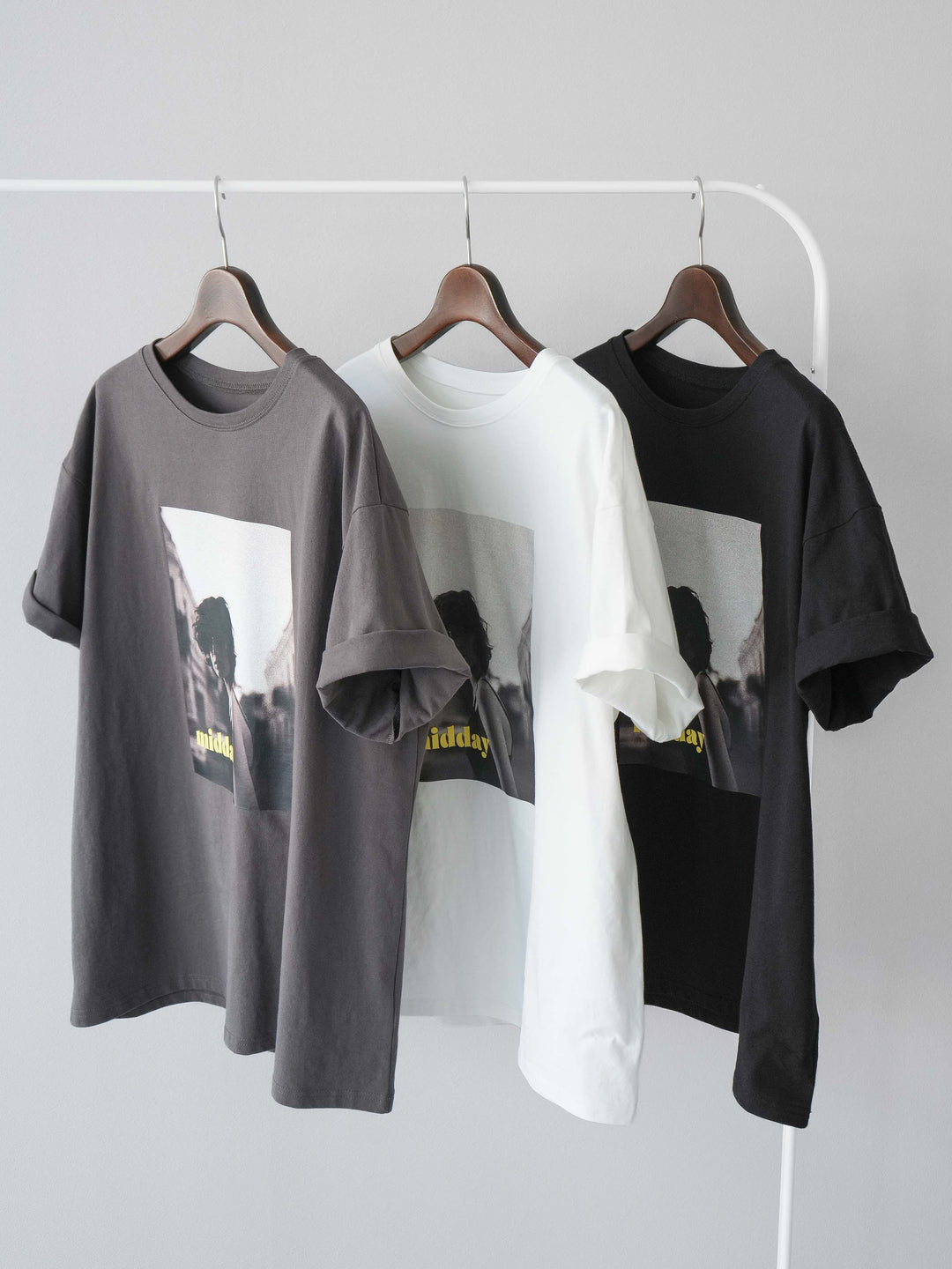 [SET]ネオンロゴフォトプリントBIG Tシャツ+シアーチェックアシンメトリーワッシャースカート(2set)