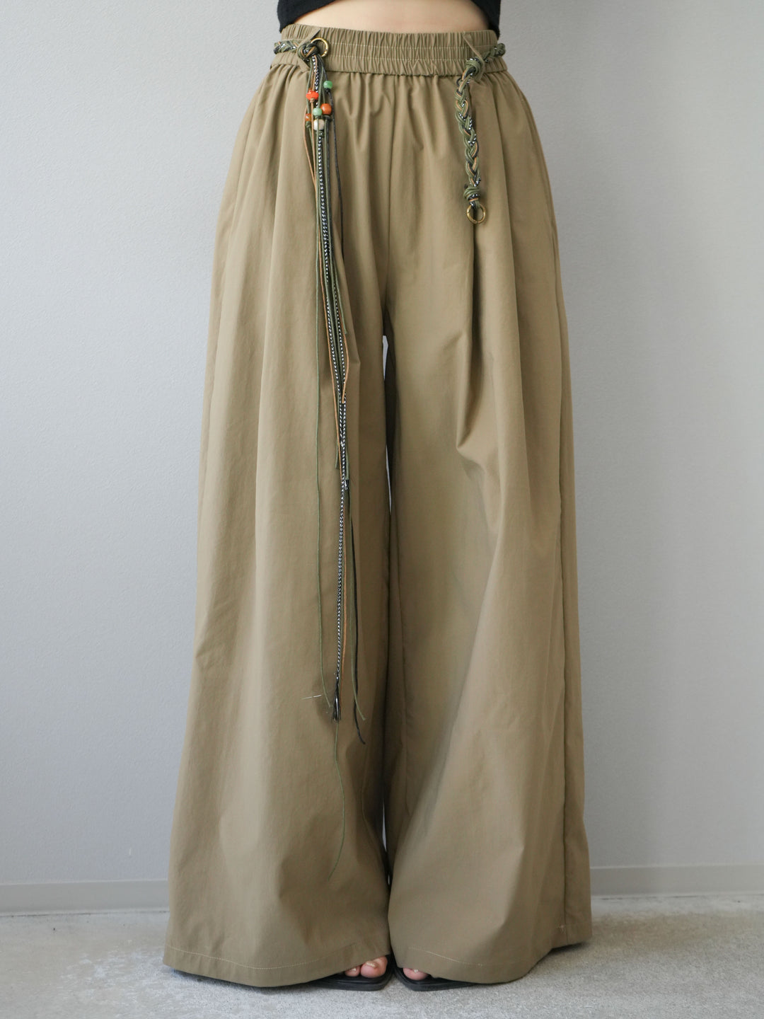 [SET]タックデザイントップス＆ビーズベルト付きパンツSET UP(2set)