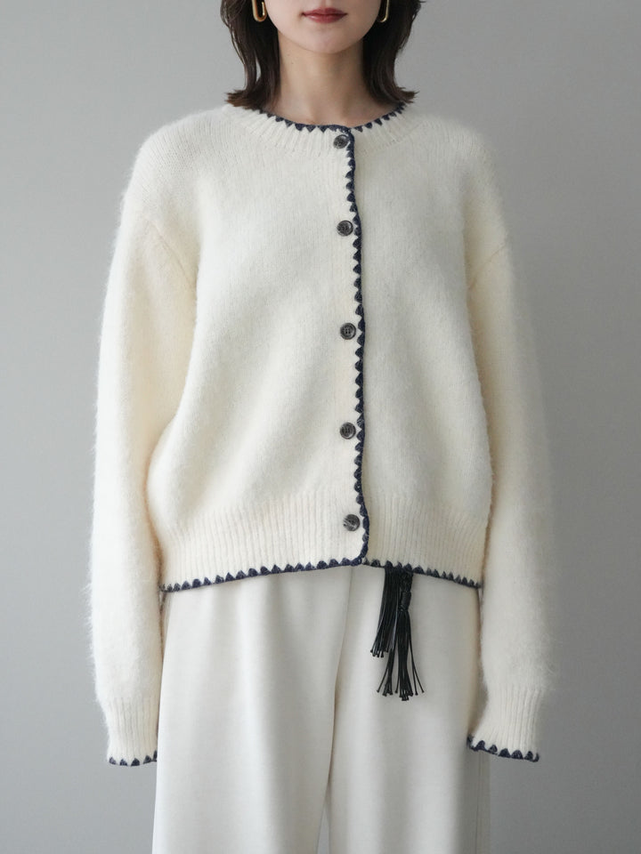 [予約]三角ステッチニットカーディガン/white
