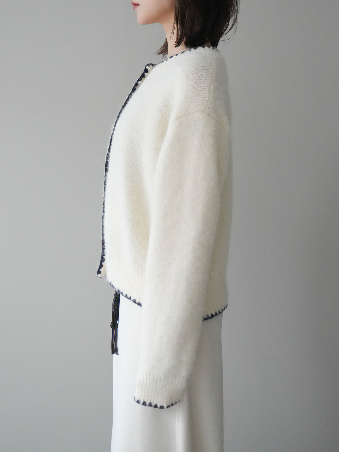 [予約]三角ステッチニットカーディガン/white
