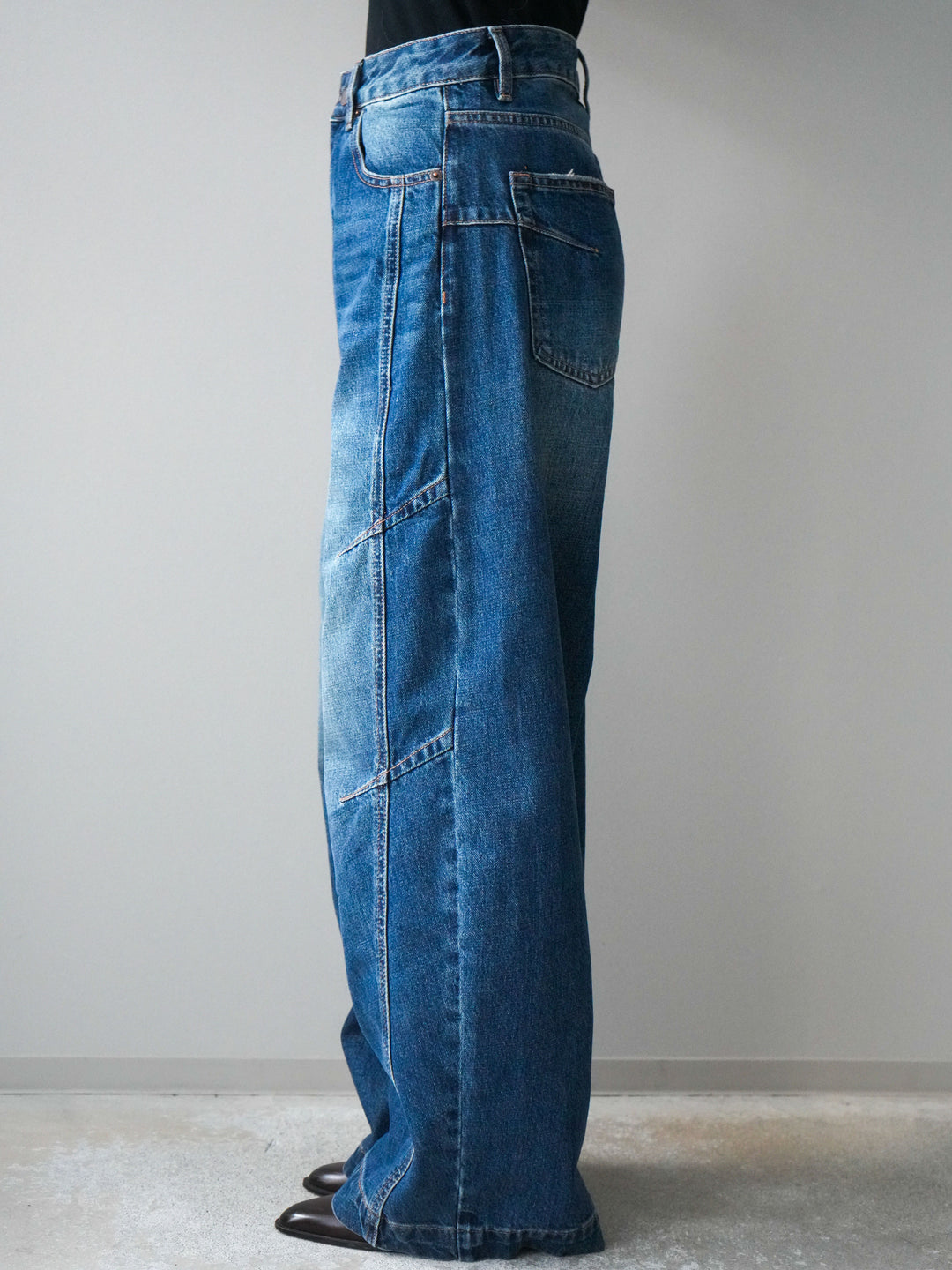 [予約]デザインステッチカーブデニムパンツ/navy