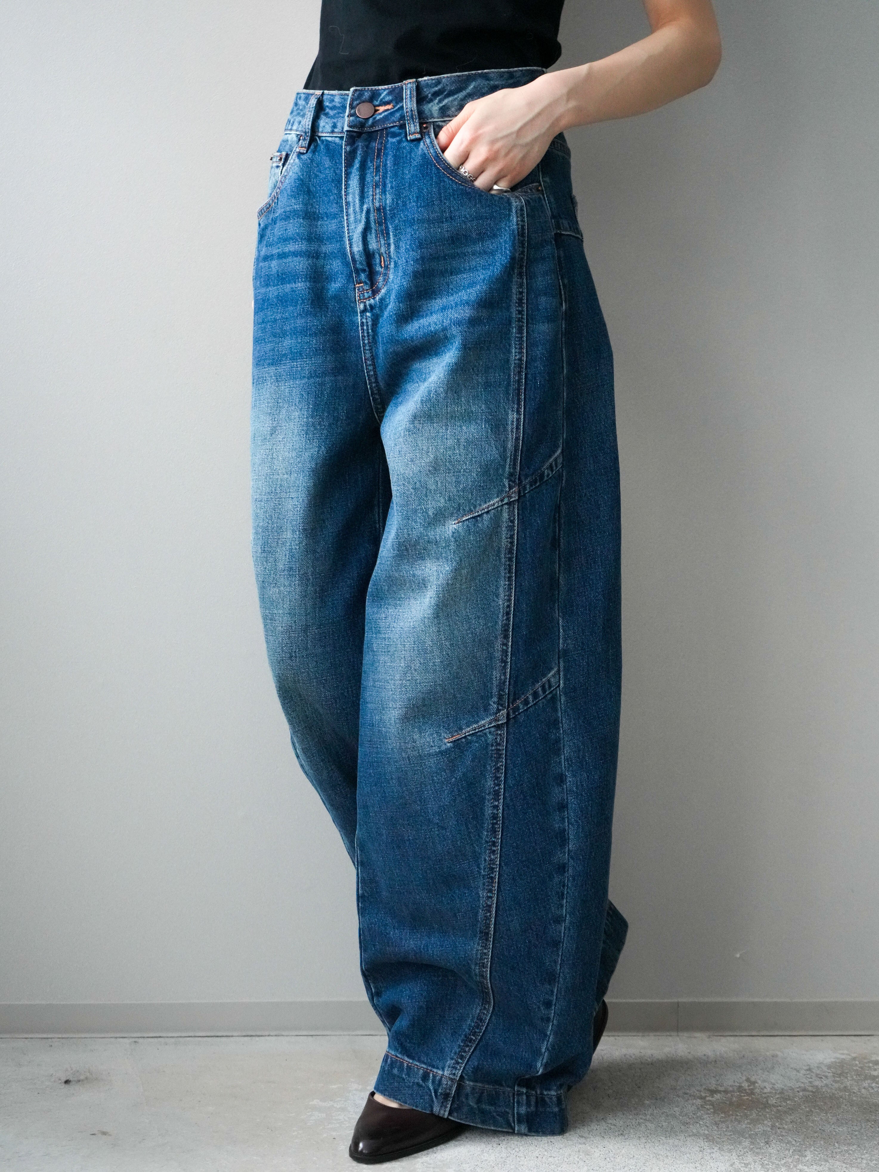 予約]デザインステッチカーブデニムパンツ/navy – Lumier