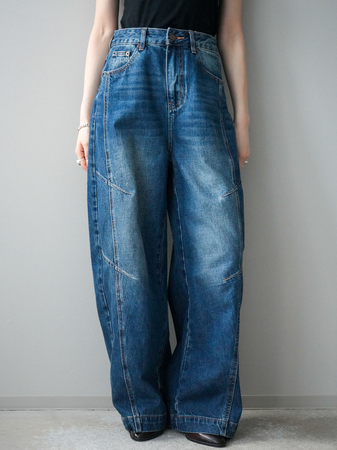 [予約]デザインステッチカーブデニムパンツ/navy