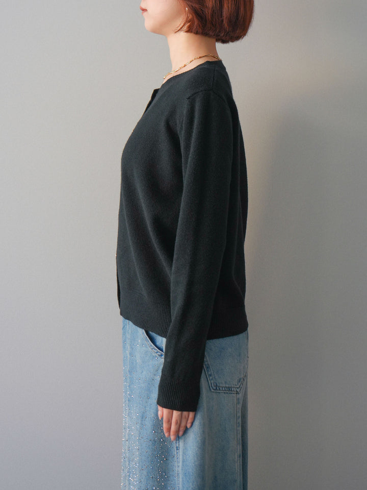 [予約]ハートボタンニットカーディガン/black