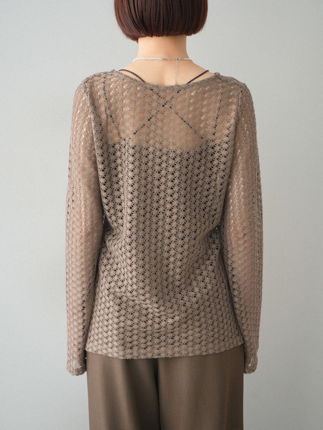 【預購】鏤空上衣/褐色