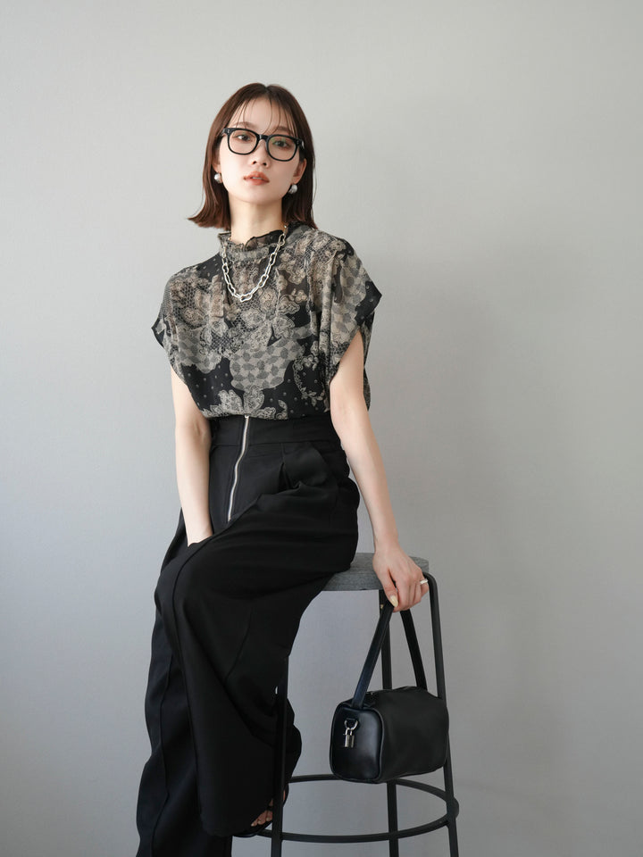 [予約]フラワーパターンフレンチスリーブブラウス/ブラック