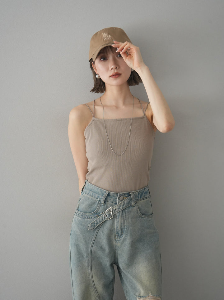 【預購】後背交叉罩杯吊帶背心/米色