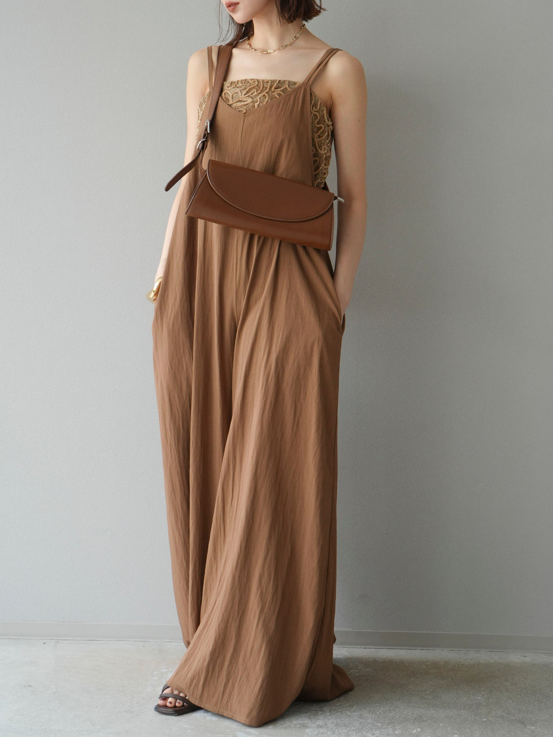 [予約]レーヨンVネックサロペット/ベージュ