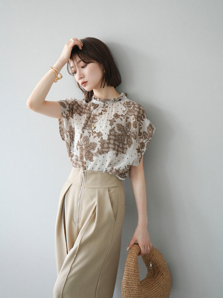 [予約]フラワーパターンフレンチスリーブブラウス/ベージュ
