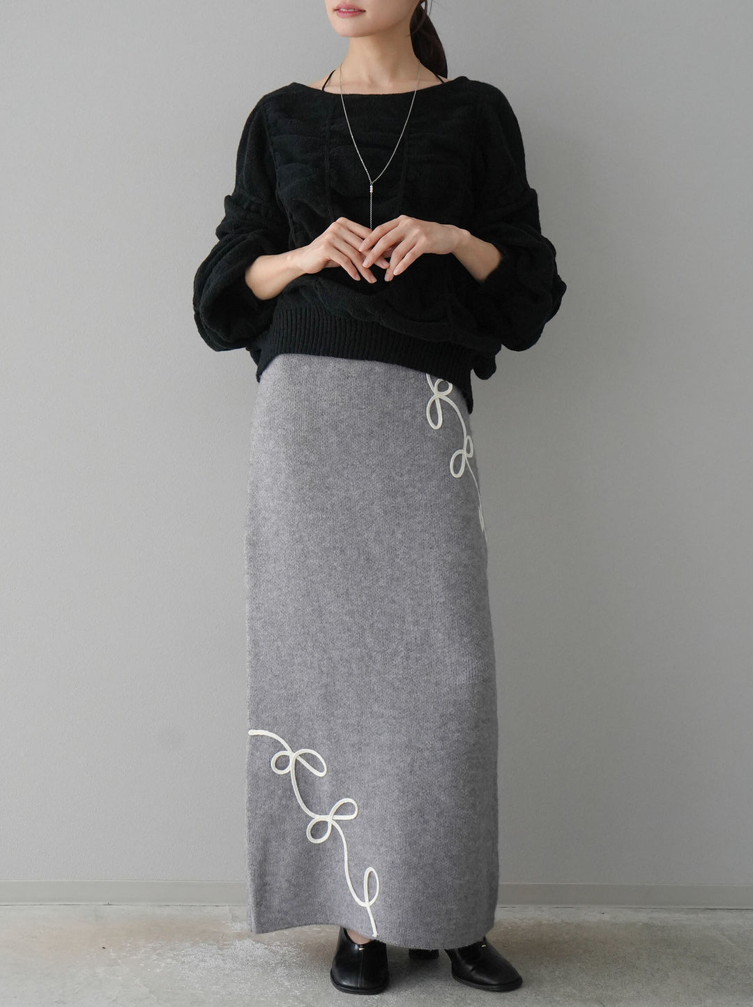 [予約]コード刺繍Iラインニットスカート/グレー