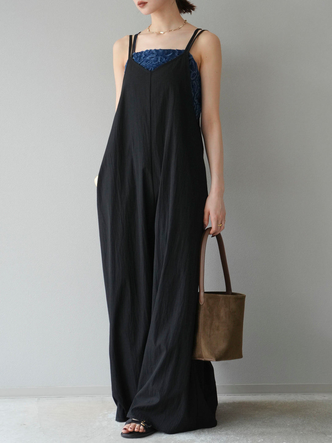 [予約]レーヨンVネックサロペット/ブラック