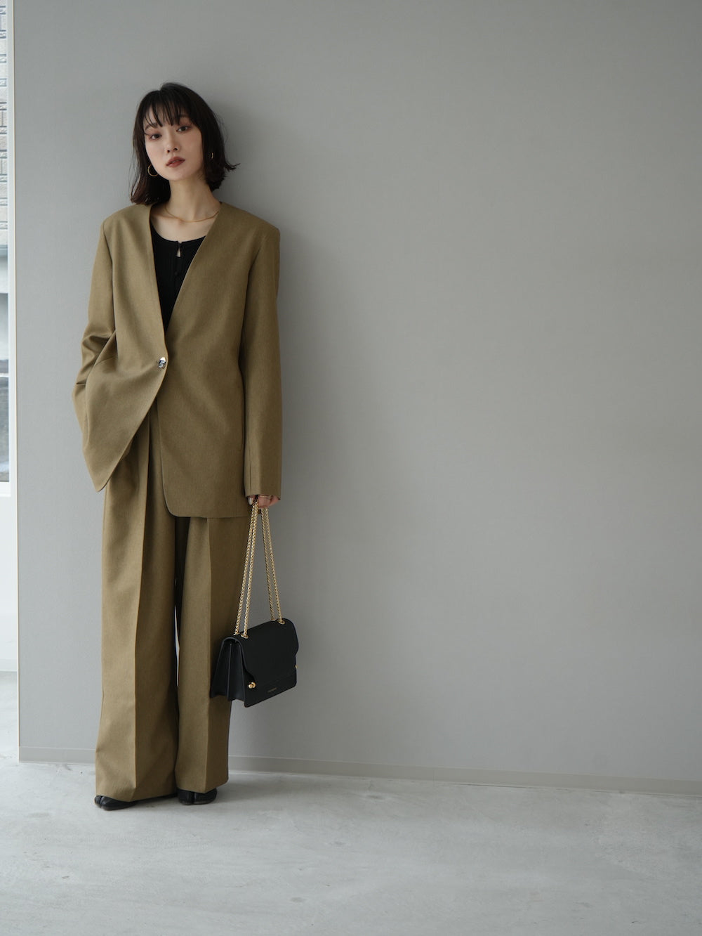 予約]design button collarless jacket / beige – Lumier