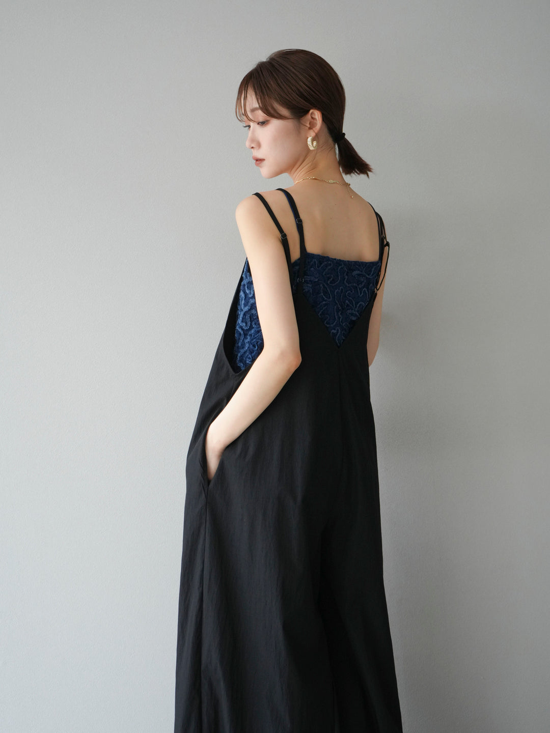 [予約]レーヨンVネックサロペット/ブラック