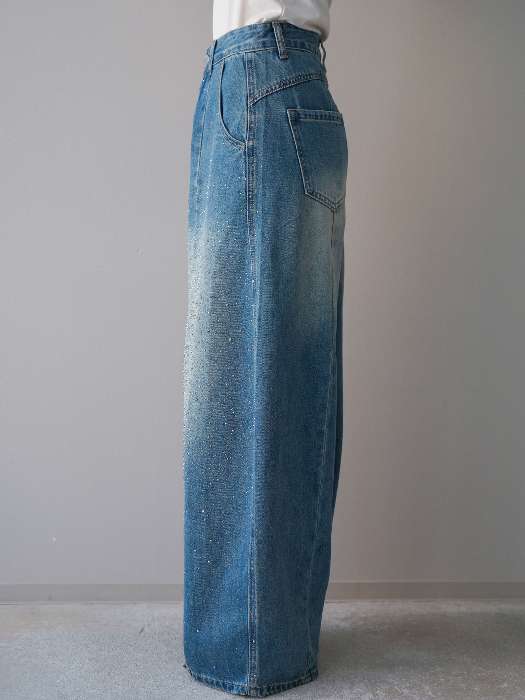 [予約]フロントビジューカーブデニムパンツ/blue