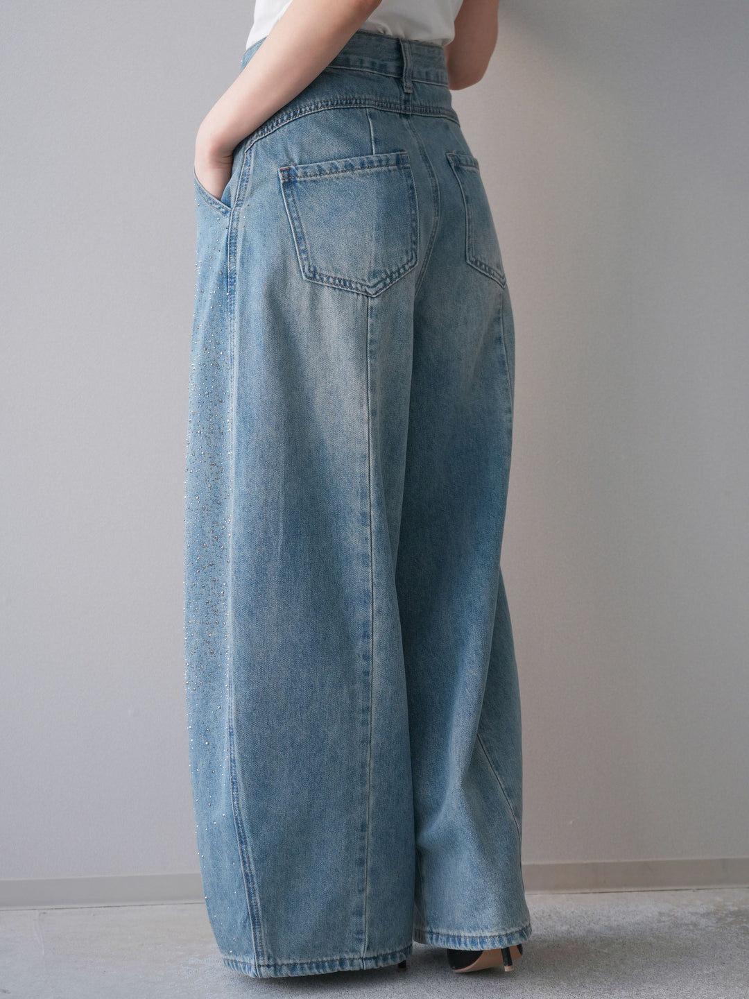 [予約]フロントビジューカーブデニムパンツ/lightblue