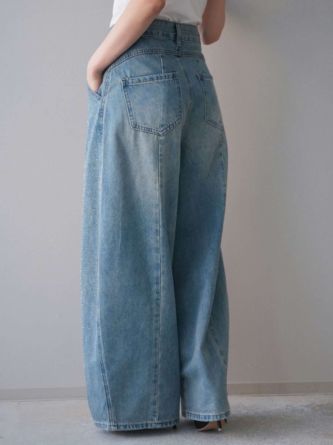 [予約]フロントビジューカーブデニムパンツ/lightblue