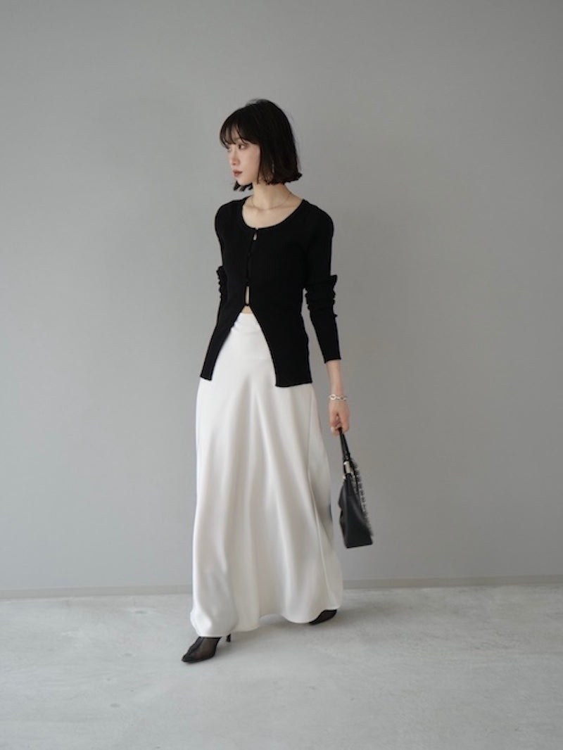 予約]satin flare skirt / white – Lumier