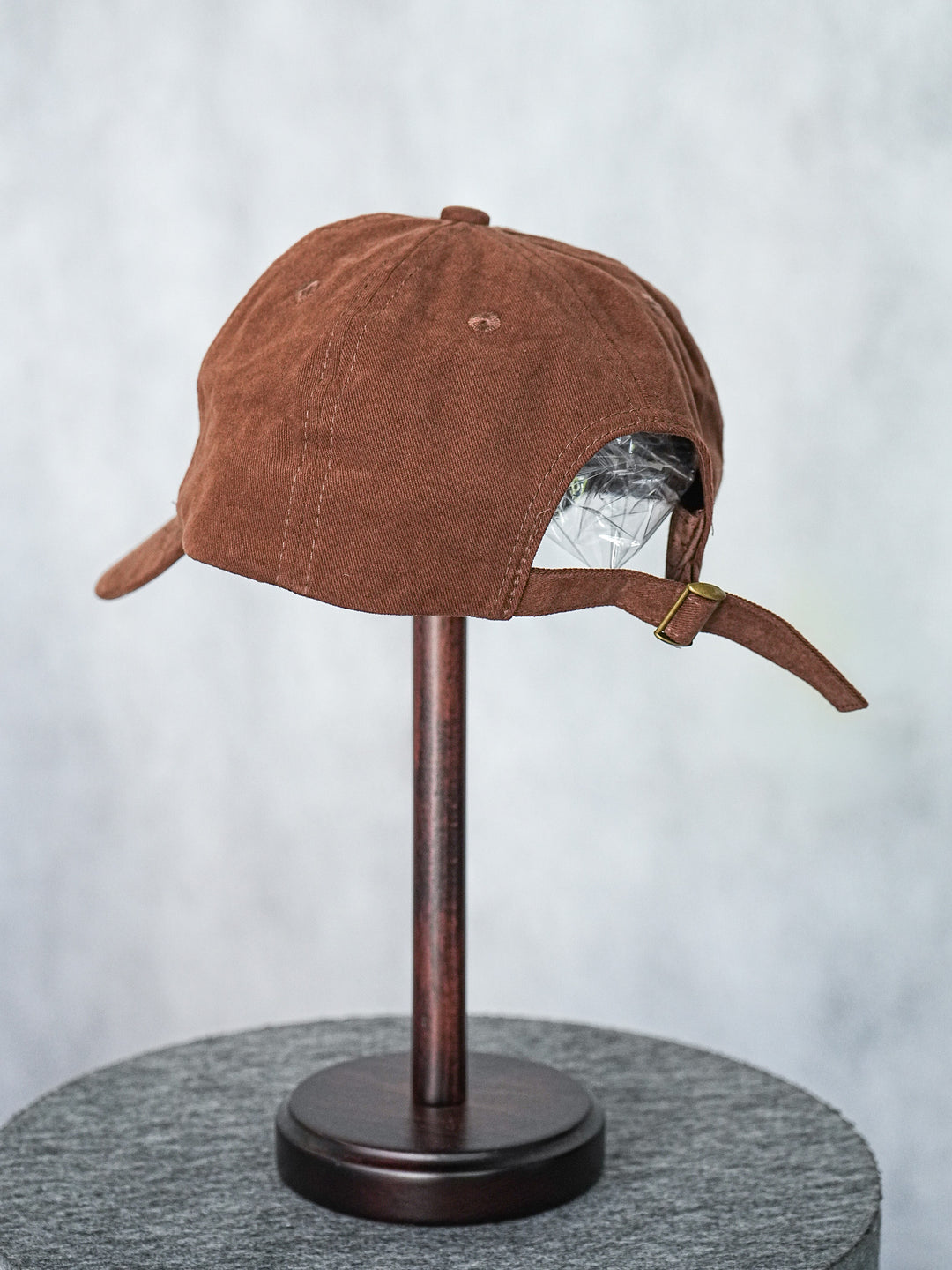 [予約]HELLO SUNRISEロゴ刺繍ピーチスキンCAP/ブラウン