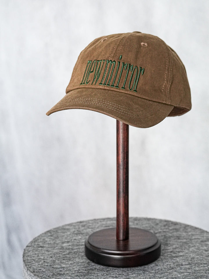 [予約]NEW MIRRORロゴ刺繍CAP/ブラウン