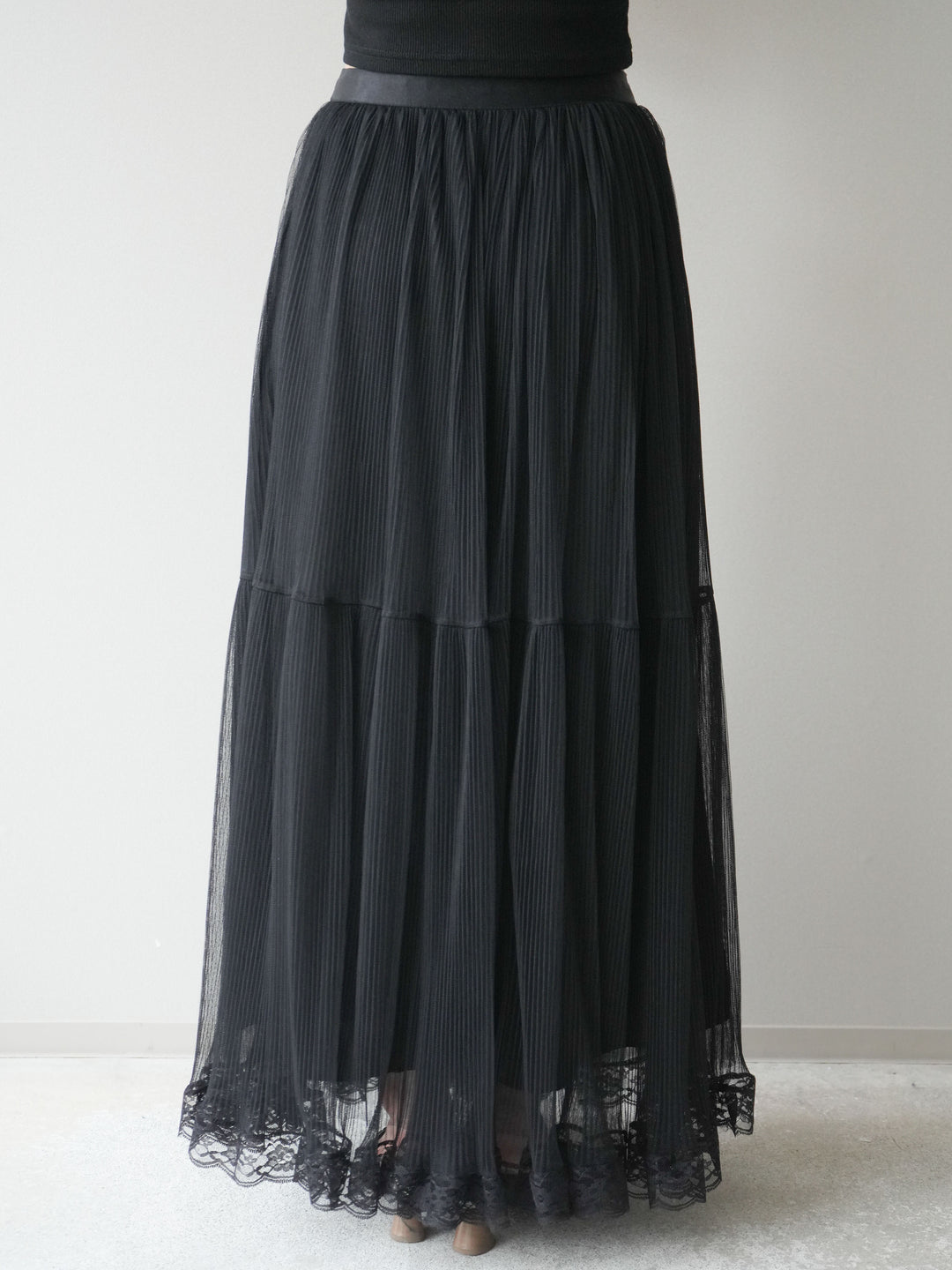 【預購】薄紗蕾絲半身裙 / 黑色