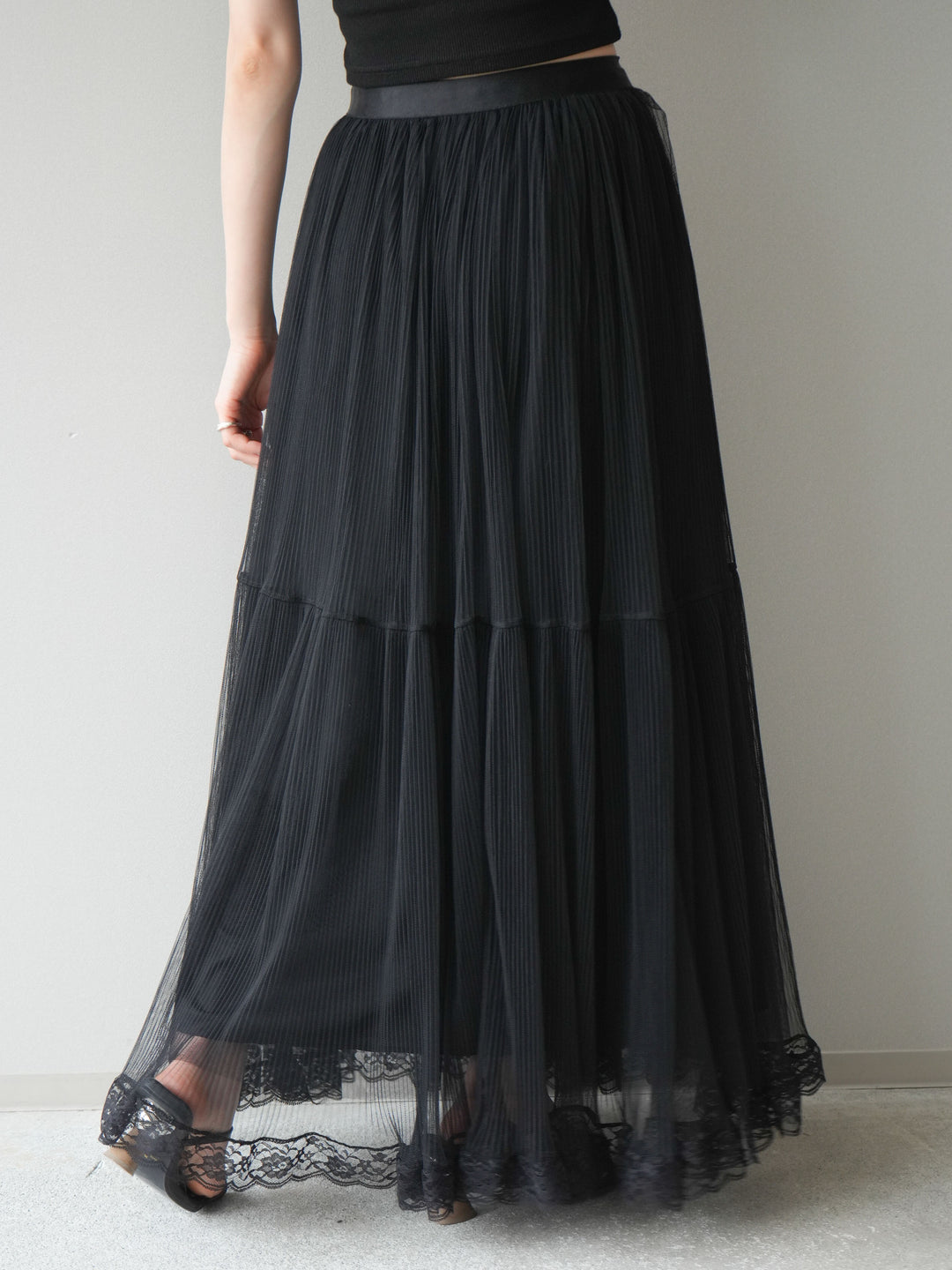【預購】薄紗蕾絲半身裙 / 黑色