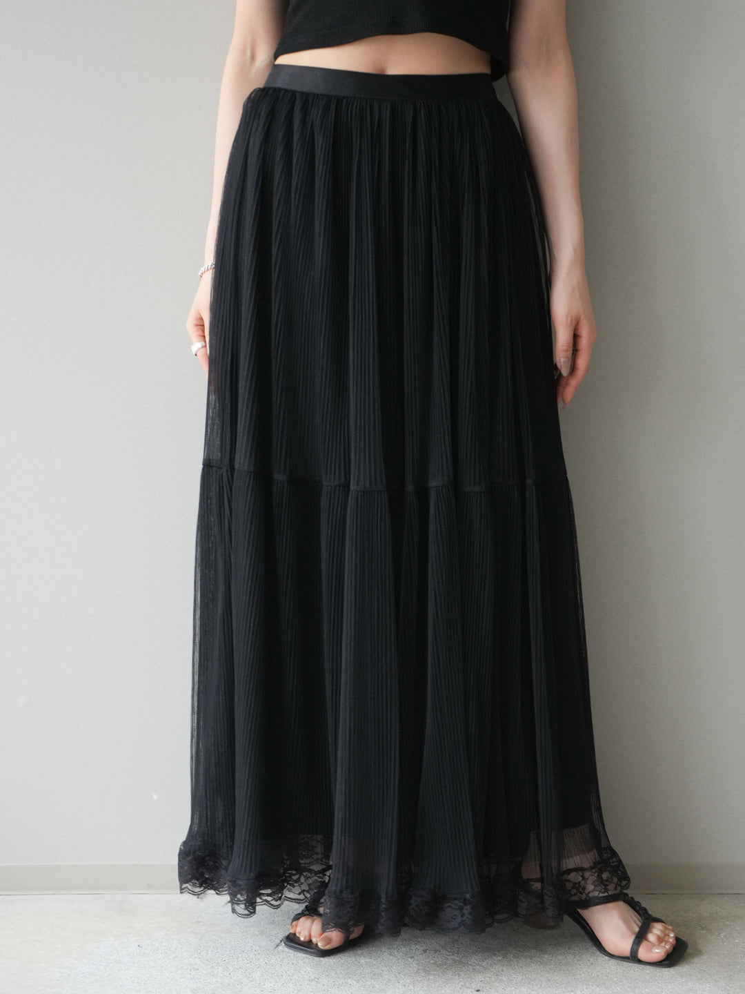 【預購】薄紗蕾絲半身裙 / 黑色