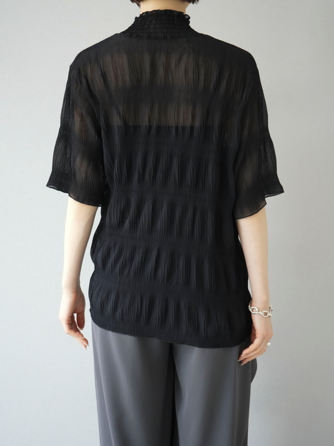 [Pre-order] Shirred Chiffon Half Sleeve Blouse/Black
