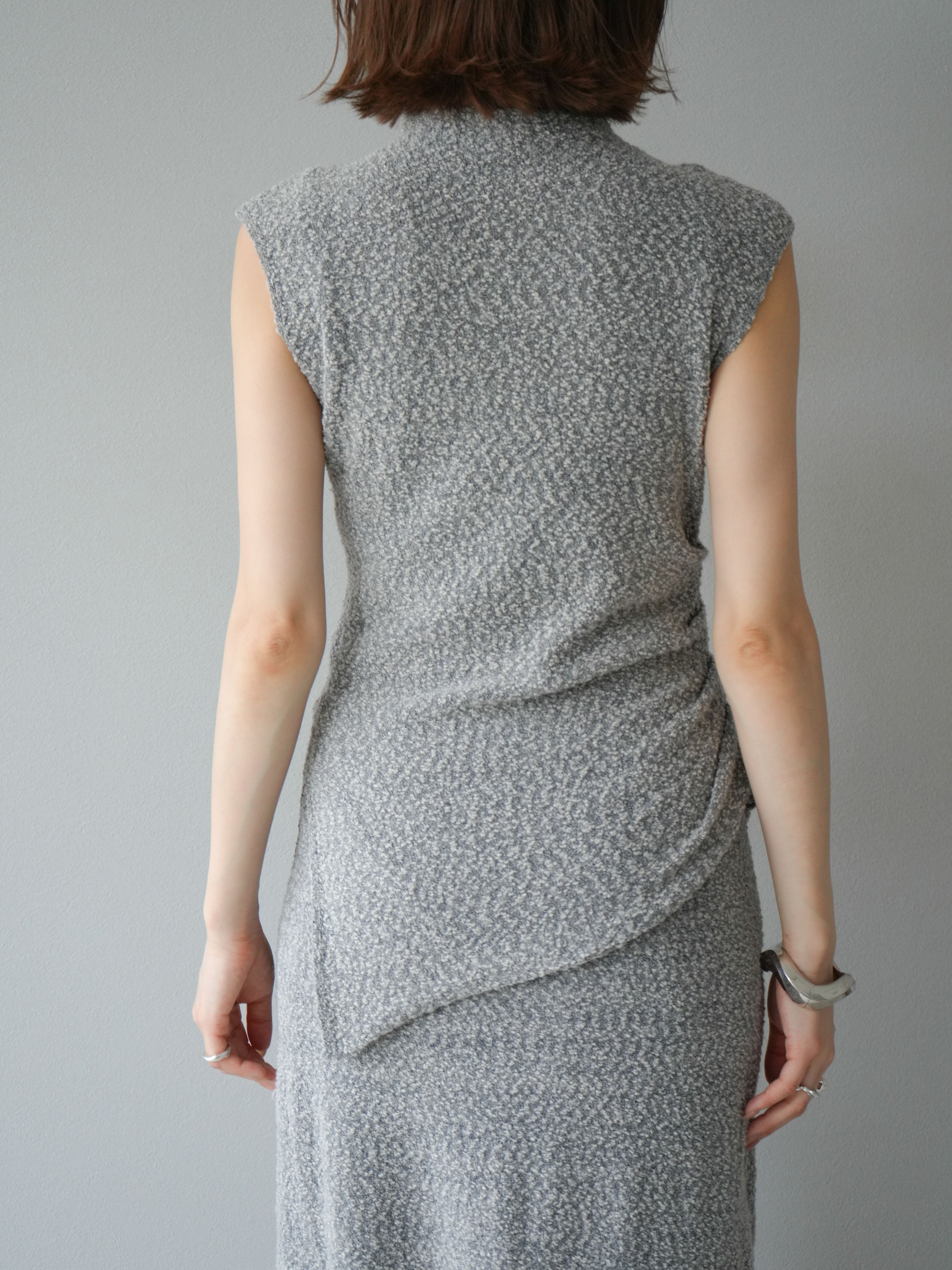 予約]ブークレアシメニットノースリーブトップス/グレー – Lumier