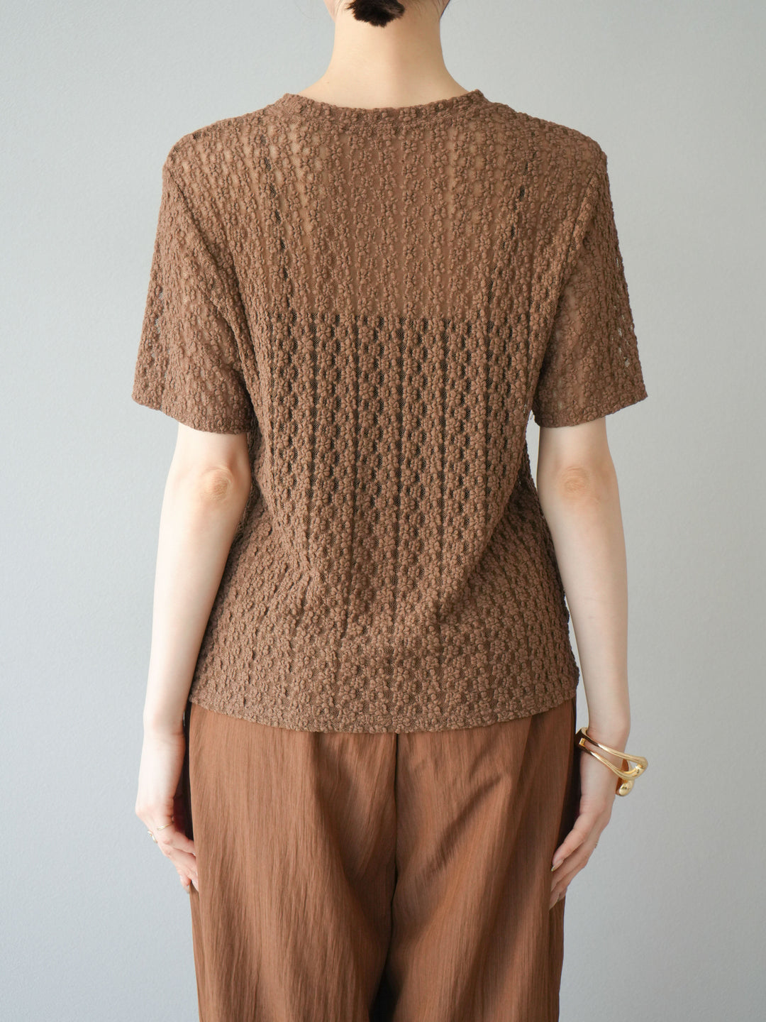 【預購】剪裁蕾絲T卹/棕色