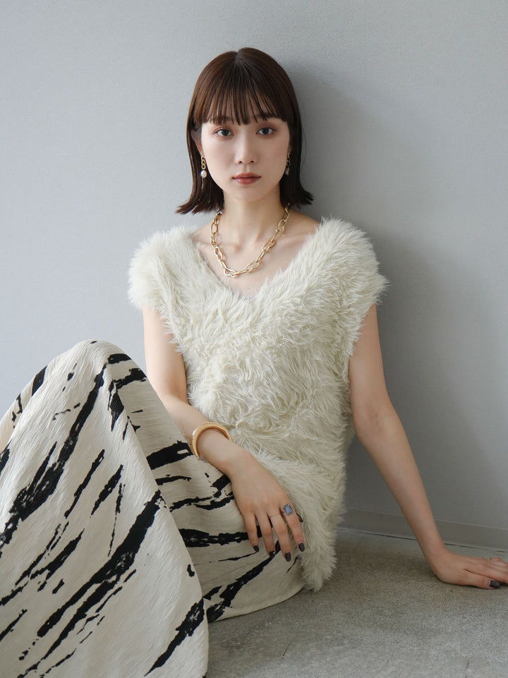 [予約]Vネックシャギールーズベスト/アイボリー