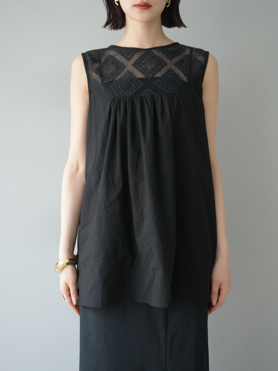 [予約]インド製コットンレース切替ノースリブラウス/ブラック