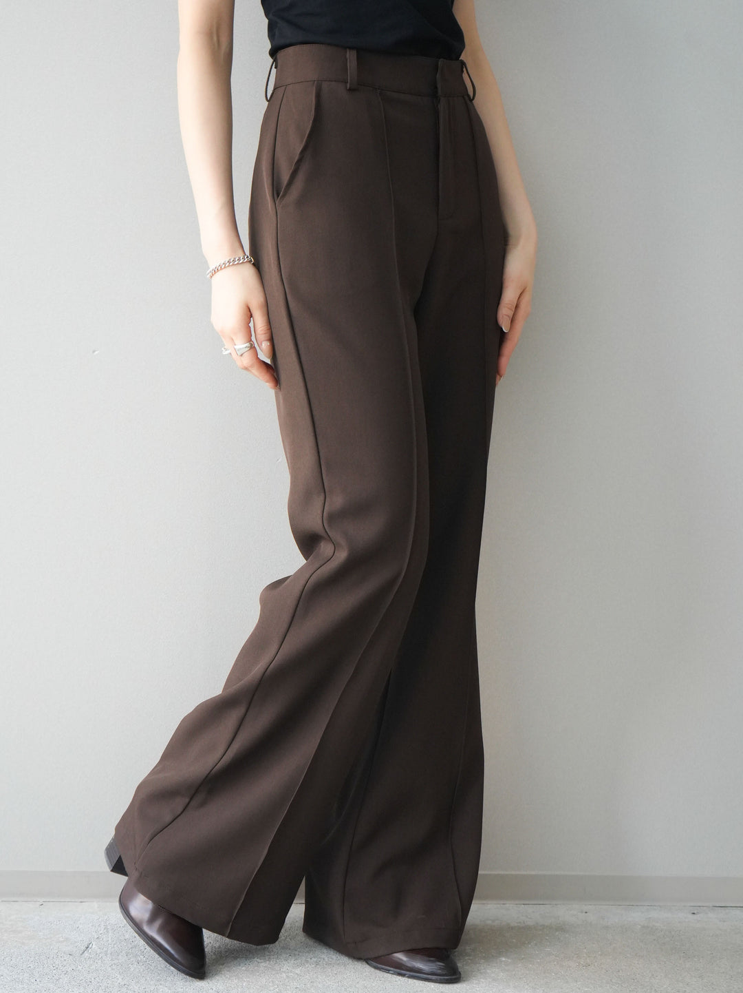 [予約]センターシームフレアパンツ/brown