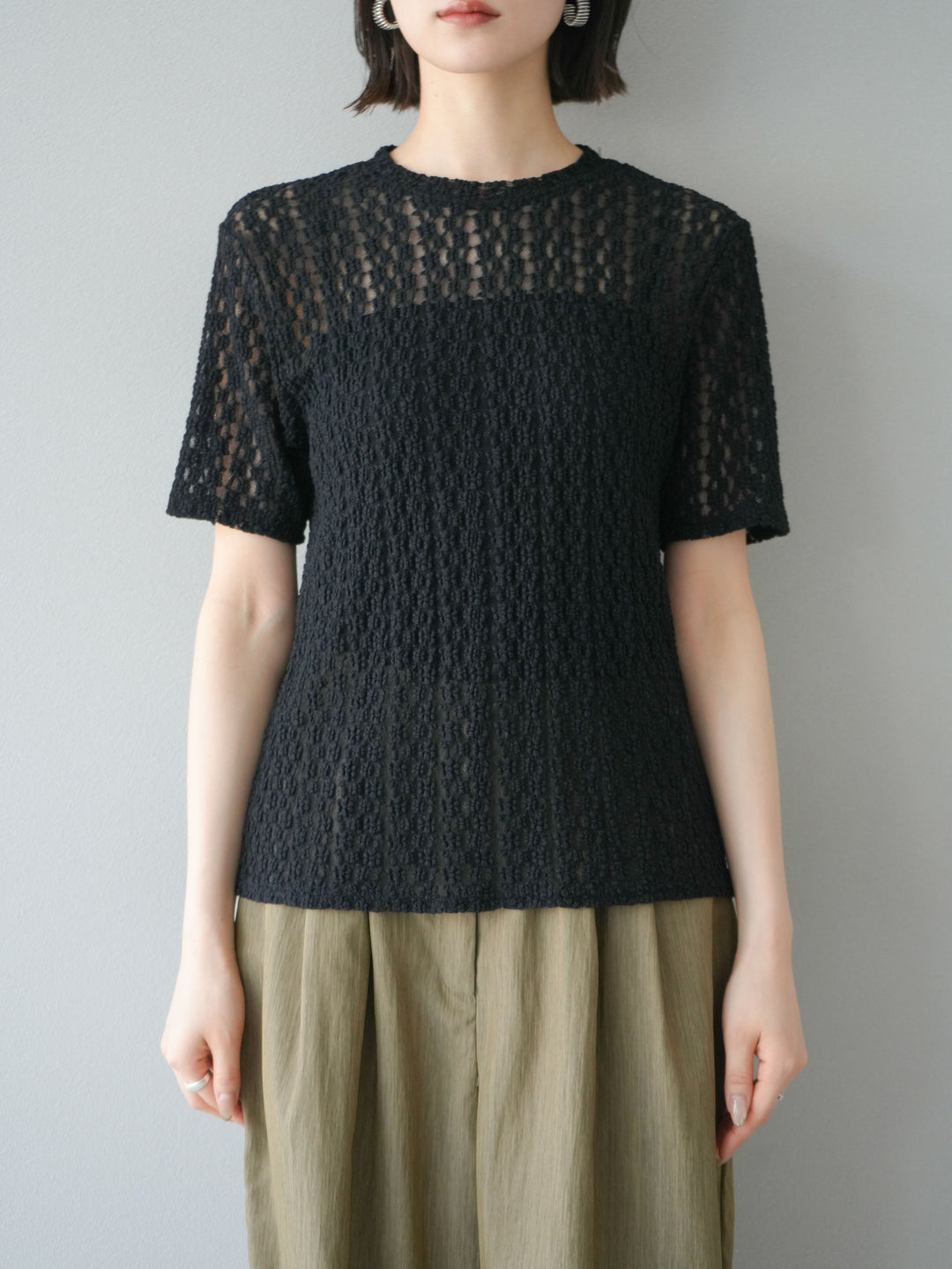 【預購】剪裁蕾絲T卹/黑色