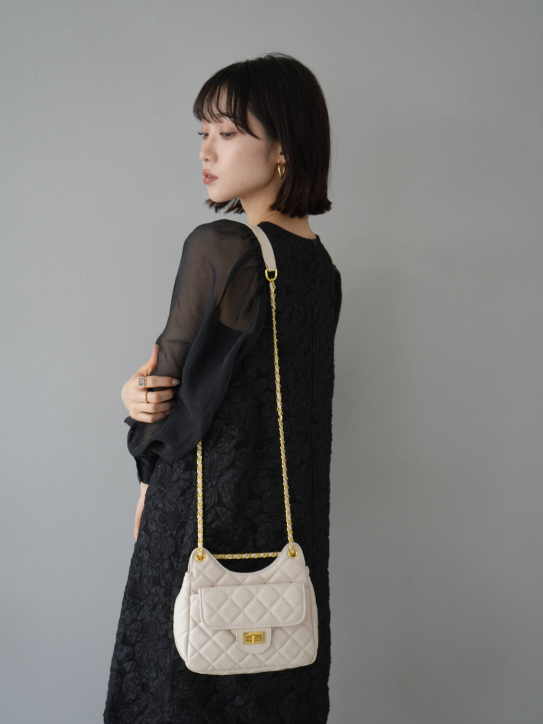 [Pre-order] Quilted Chain Shoulder Bag/Ivory