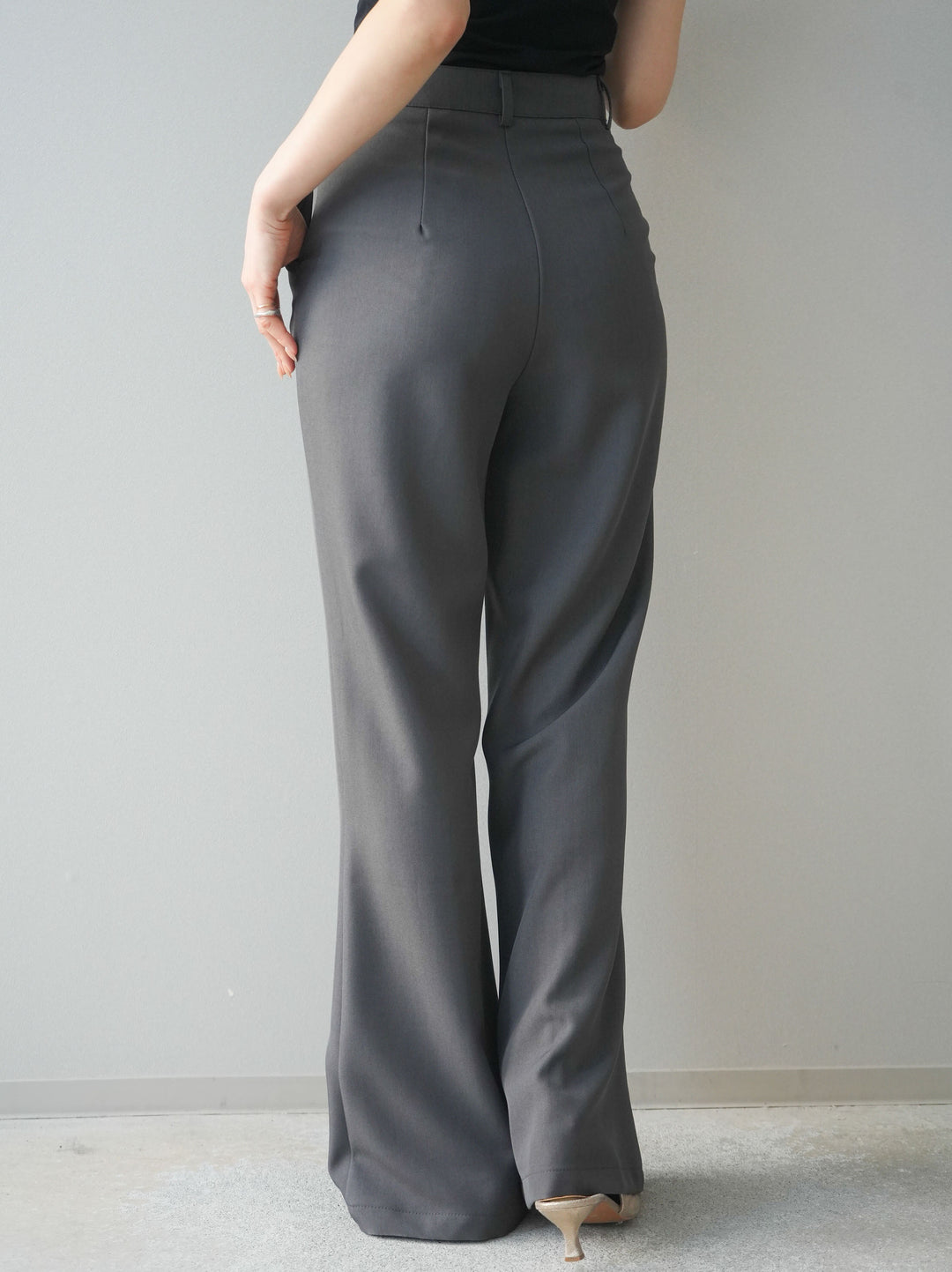 [予約]センターシームフレアパンツ/gray