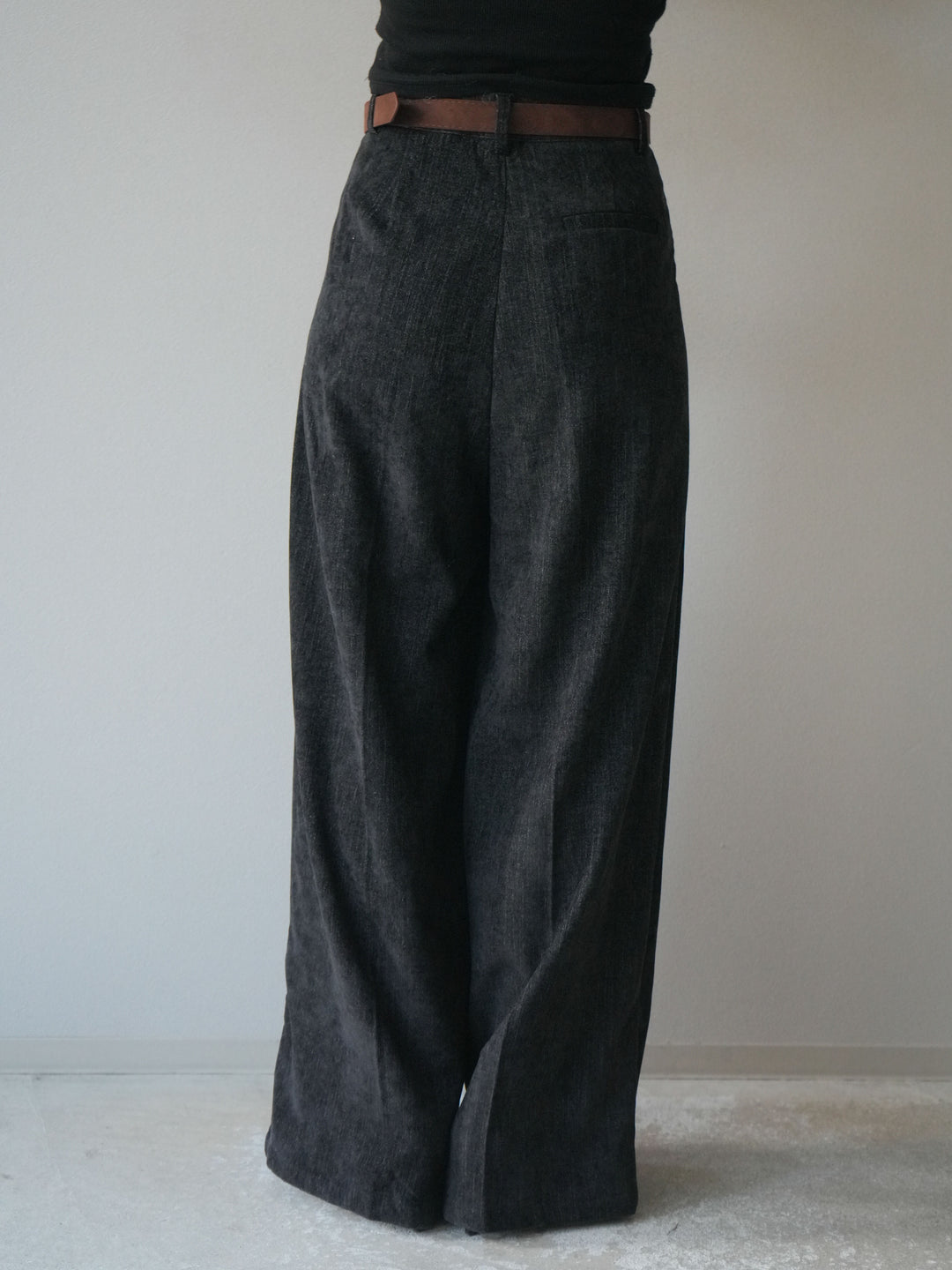 [予約]ベルト付ベルベットワイドパンツ/black