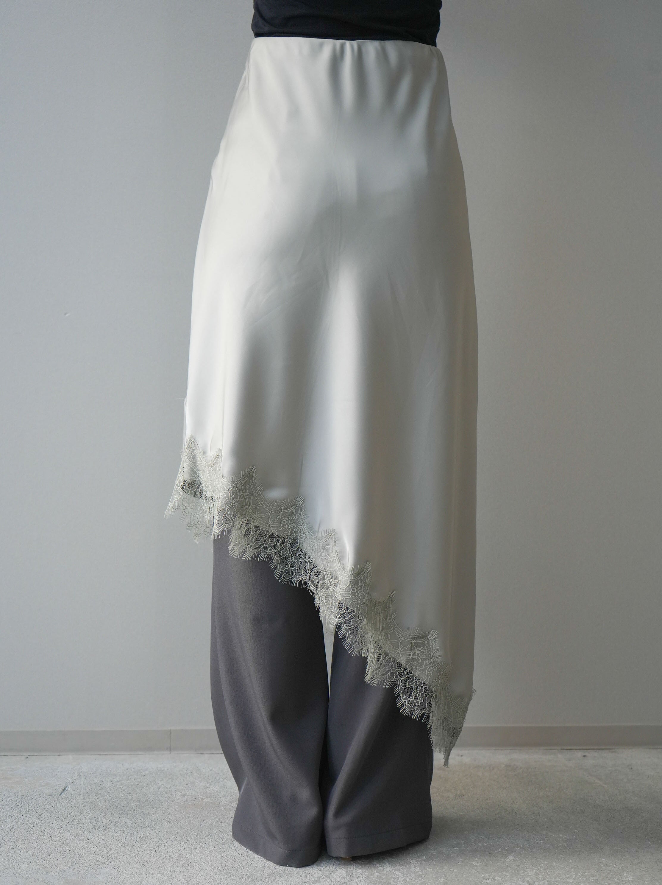 予約]サテンライクアシメレーススカート/mint – Lumier