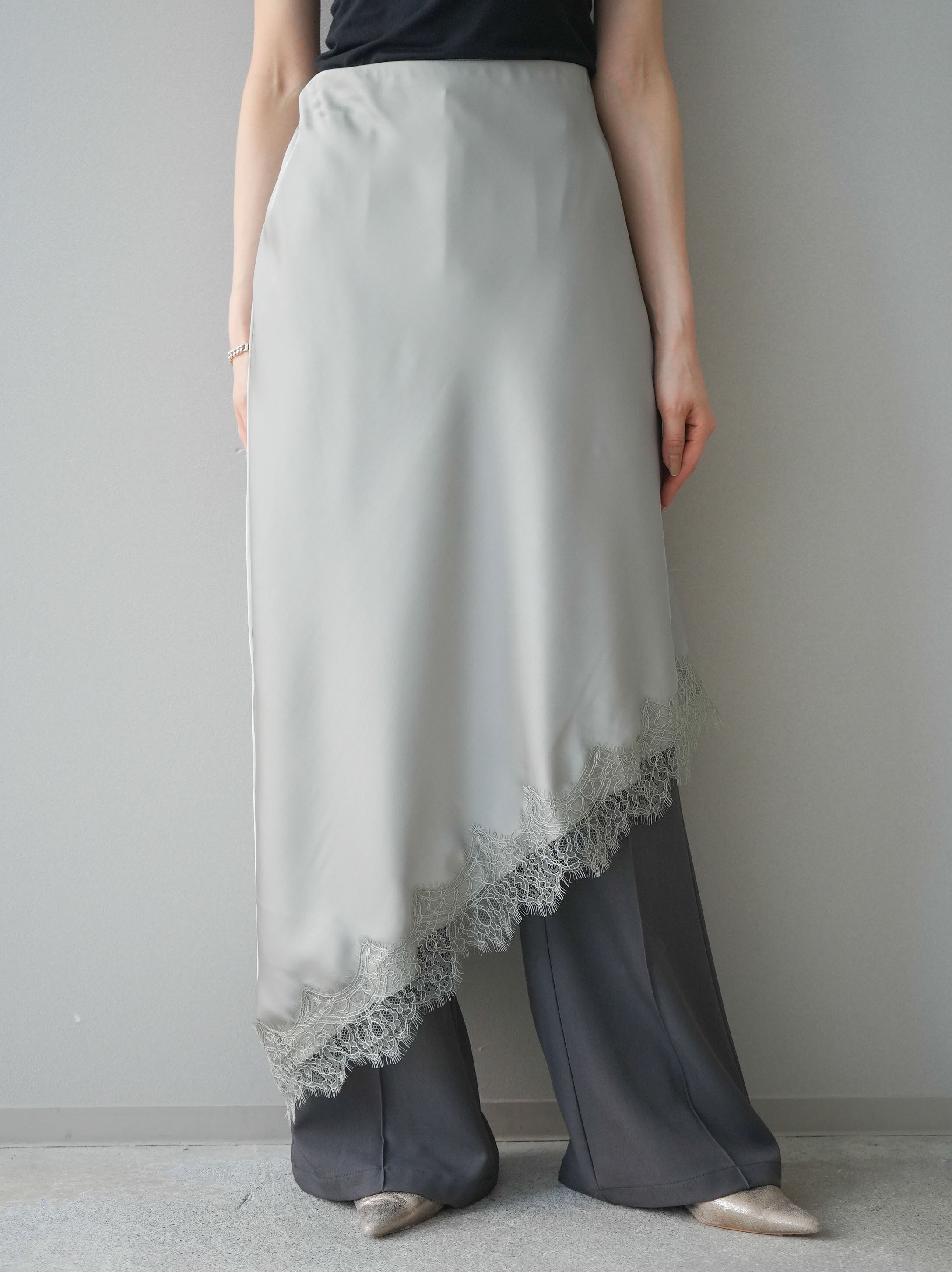 予約]サテンライクアシメレーススカート/mint – Lumier