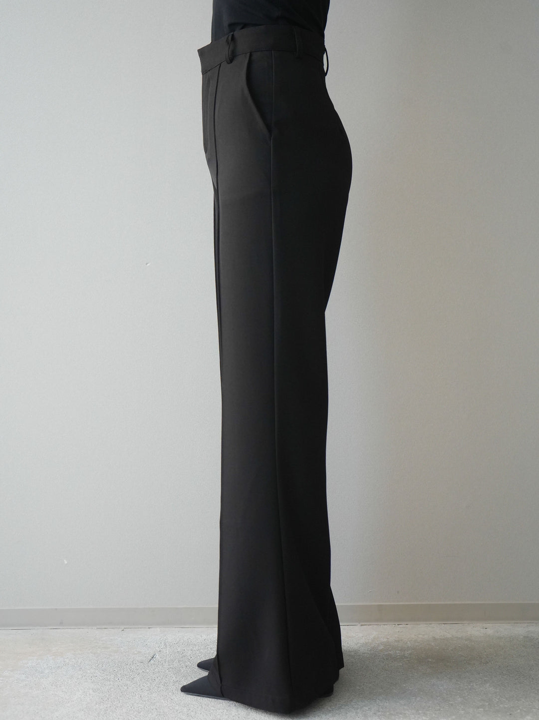 [予約]センターシームフレアパンツ/black
