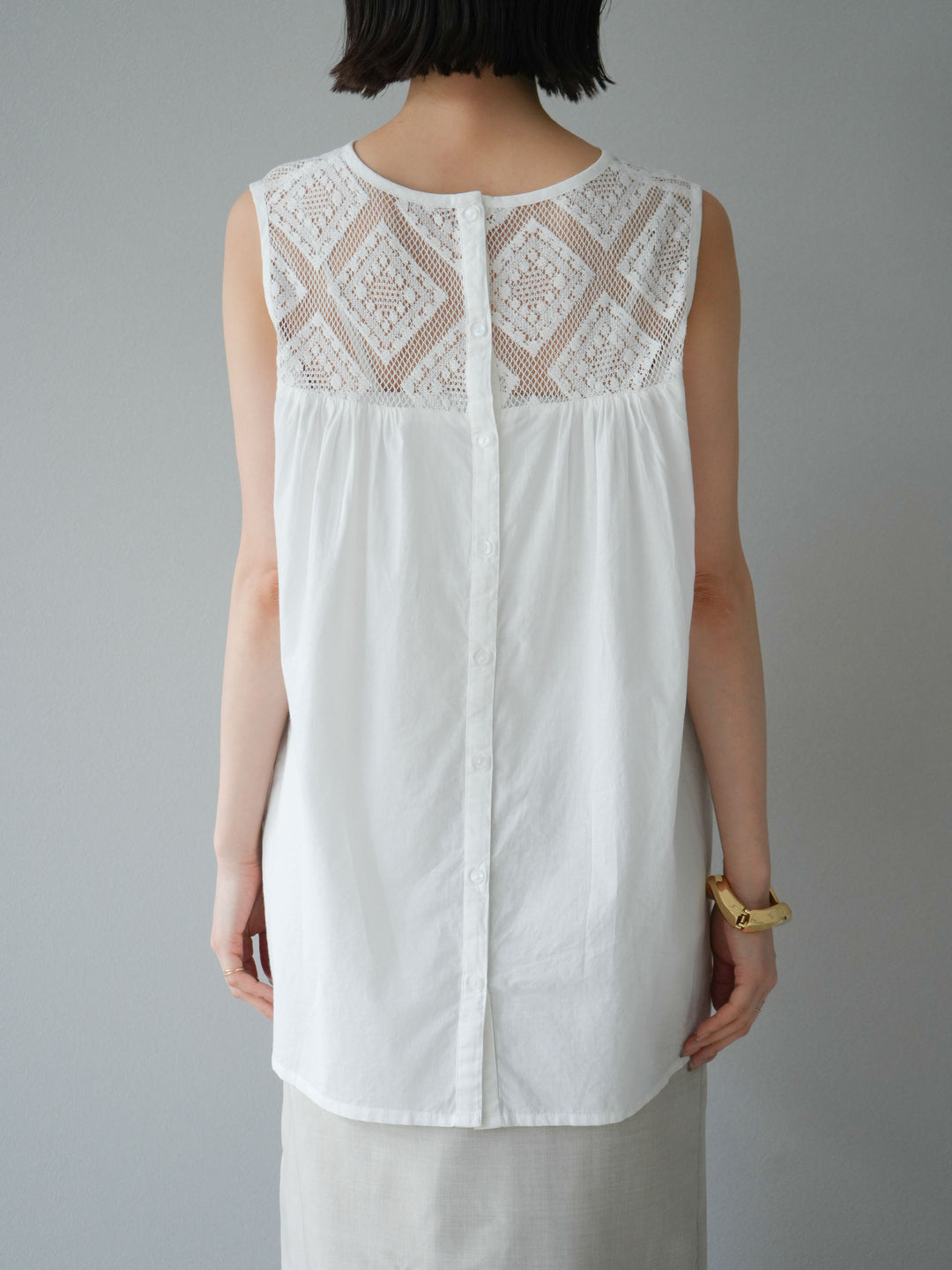[予約]インド製コットンレース切替ノースリブラウス/オフ