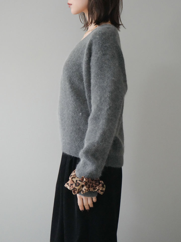 [予約]シュシュ付きアンゴラタッチVネックニットプルオーバー/gray