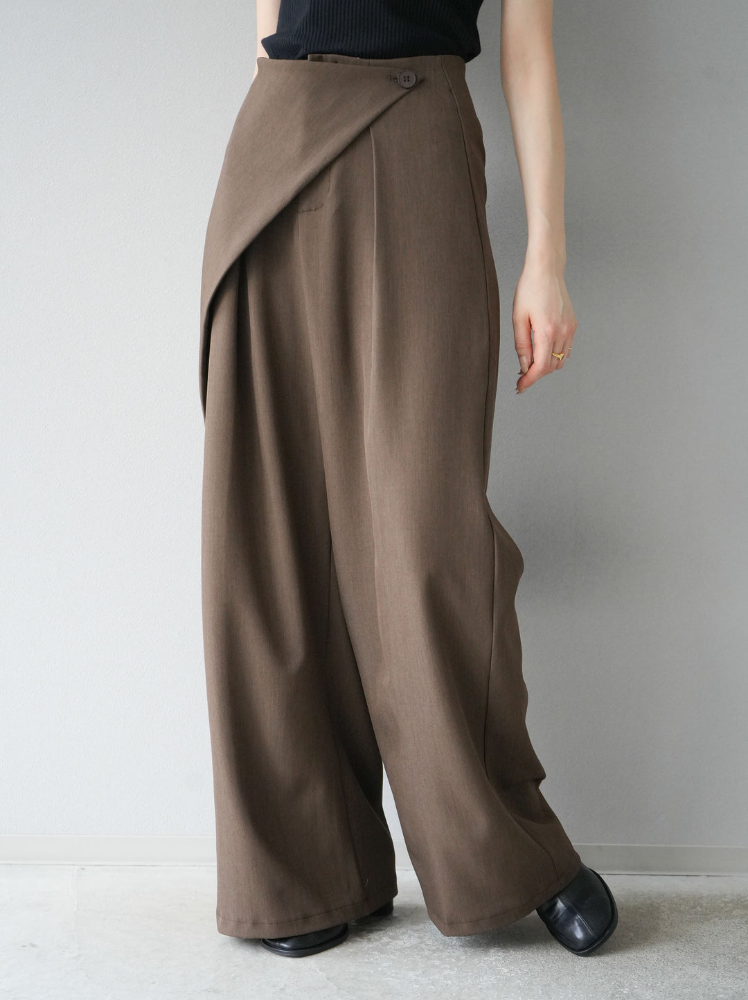 【預訂】裹身休閒褲/棕色
