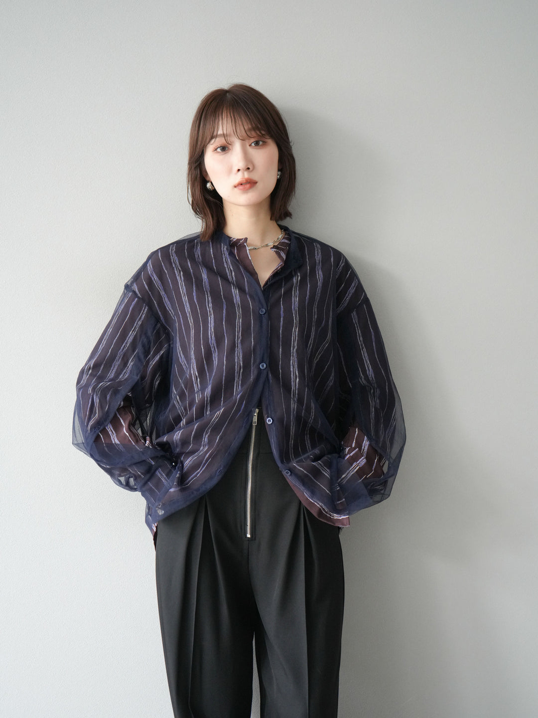 [予約]ペンタッチストライプ2WAYスリーブバンドカラーシャツ/ブラウン