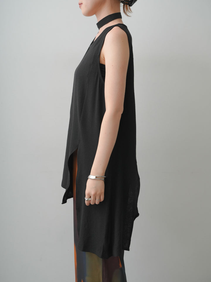 [予約]タイ付アシメヘムノースリトップス/black