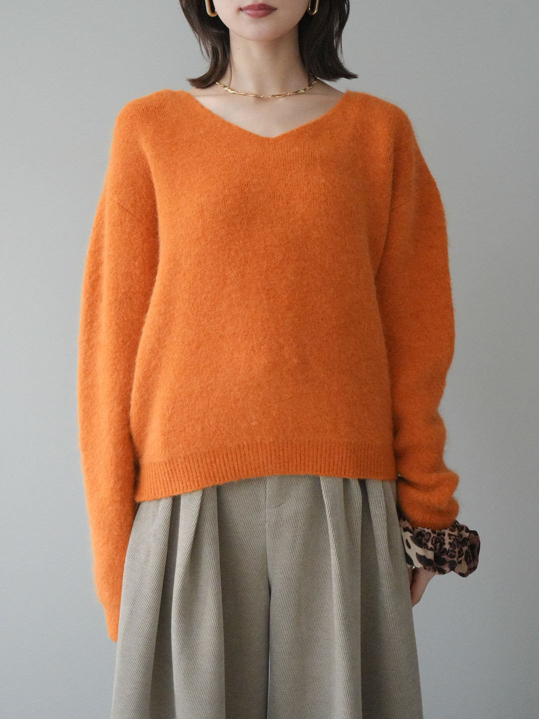 [予約]シュシュ付きアンゴラタッチVネックニットプルオーバー/orange