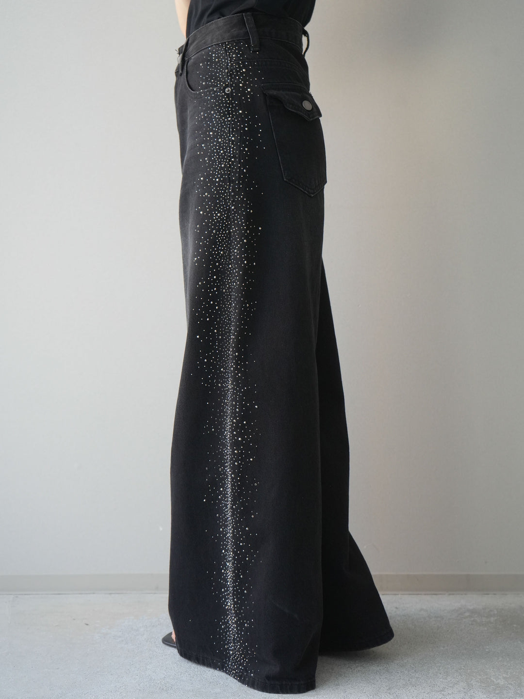 [予約]サイドビジューワイドデニムパンツ/black