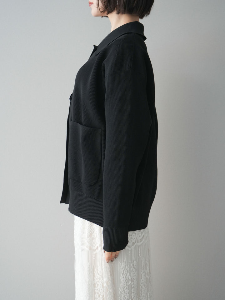[予約]メタルボタン襟付きポリエステルニットカーディガン/black