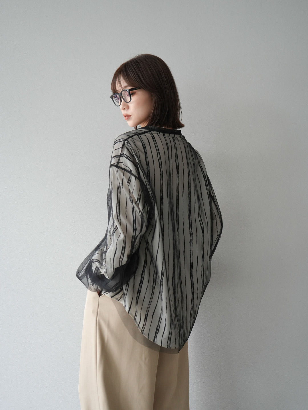 [予約]ペンタッチストライプ2WAYスリーブバンドカラーシャツ/アイボリー