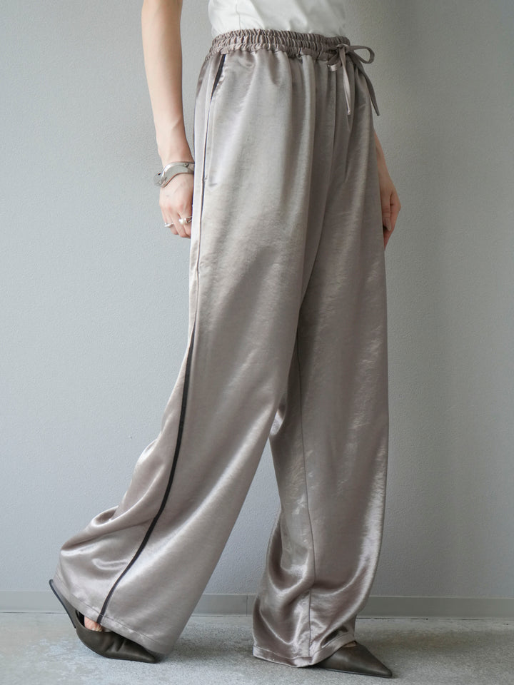 [予約]サテンラインワイドパンツ/グレージュ
